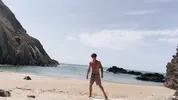 She made me cum in less than a min at the public beach