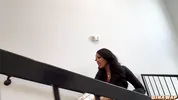 I Helped My New Neighbor Move Her Boxes In So she gave me some Pussy