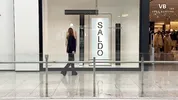 Argentine real estate agent receives his commission in sperm
