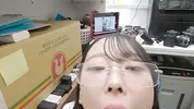 Breaking into the company of a beautiful older sister with glasses ... (1) Kiss, lick nipples, put a raw dick in the ass, and finally swallow