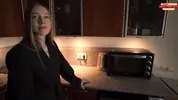 A cunning female realtor is renting out an apartment together with her pussy.