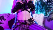 Instanely hot Jinx craves to masturbate her juicy pussy and pet her tits