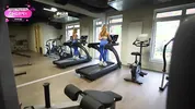 I met a perfect, cute girl at the gym, immediately fucked her, and came on her face.