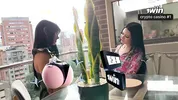 El novio de mi mejor amiga nos pilla teniendo sexo y nos hace chupar su gran polla - AMBAR PRADA