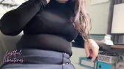 Creampie Stepmom while she takes a work call