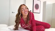 Big Titty Australian Babe needs help with rent money - Alanna Pow