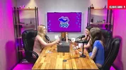 Hot blonde gives a blowjob lesson and masturbates live.
