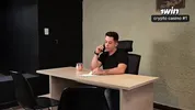 Sara blonde y yo nos dejamos follar duro de mi jefe a cambio de un aumento! - AMBAR PRADA