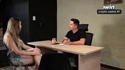 Sara blonde y yo nos dejamos follar duro de mi jefe a cambio de un aumento! - AMBAR PRADA