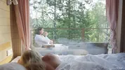 Amateur couple morning chemistry, she didn’t want to let him go after making love