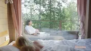 Amateur couple morning chemistry, she didn’t want to let him go after making love