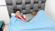 ¿Que puede pasar si comparto cuarto de hotel con mi culona madrastra?