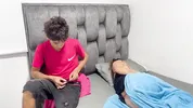 Mi culona madrastra me ofrece sexo duro por el culo a cambio de dejarme salir con mis amigos.