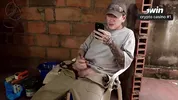 SORPRENDO A MI EMPLEADO MASTURBANDOSE Y EN LUGAR DE DESPEDIRLO, TIENE QUE FOLLARME DURO! - AMBAR PRADA