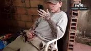 SORPRENDO A MI EMPLEADO MASTURBANDOSE Y EN LUGAR DE DESPEDIRLO, TIENE QUE FOLLARME DURO! - AMBAR PRADA