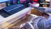 Hot alt girl interrupts his Minecraft game with rough sex