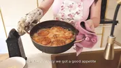 On the film set, the cameraman fucked a feminine makeup artist and a busty food blogger.