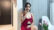 Cumplo la fantasia sexual de mi novia que es follarme duro a mi vecina mientras ella nos observa.
