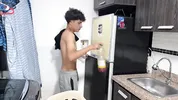 I find my stepsister alone at home and I seduce her to fuck her very rich.