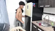 I find my stepsister alone at home and I seduce her to fuck her very rich.