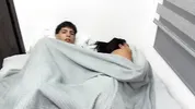 ¿Que puede pasar si una pareja caliente de hermanastros comparten habitacion de hotel?