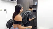 ¿Que puede pasar si una pareja caliente de hermanastros comparten habitacion de hotel?