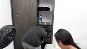 ¿Que puede pasar si una pareja caliente de hermanastros comparten habitacion de hotel?
