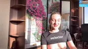 You need to celebrate the housewarming in the right way... Anal sex and juicy