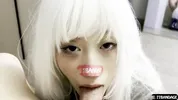 White-haired girls love to look in the mirror