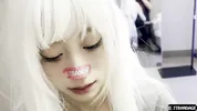 White-haired girls love to look in the mirror