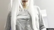 White-haired girls love to look in the mirror