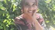 4’9 desi girl MiaZ gets fucked and creampie on first date