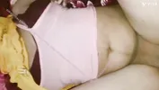 Pakistani pathani Sidra is putting his hand in the pussy and having a lot of fun.