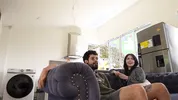 Mi madrastra se descuida y termino follando fuertemente con su novio