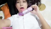 COLOMBIAN SENDS A VIDEO TO HER BOYFRIEND AND SHOWS HER BIG TITS AND HER RICH VAGINA