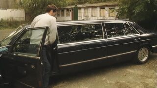 It's great to fuck someone in the asshole and give a blowjob at the same time in the car.