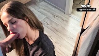 College slut, sucked off in the auditorium in front of the mirror