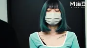 ModelMedia Asia - Having wild sex while wearing protective gear during the pandemic