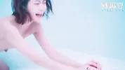 ModelMedia Asia - Having wild sex while wearing protective gear during the pandemic