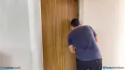 Suegra joven llega justo en la momento indicado y es mojada.