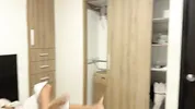 Descubro que mi hijastro es un pajero y le enseño como se folla a una verdadera mujer.