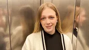 I MET A FORMER CLASSMATE IN THE ELEVATOR AND SHE JUMPED ON MY DICK
