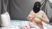 دخلت علي اخت مراتي بعد الاستحمام وفشختها نيك جسمها قشطه متناكه هايجه واهات نار