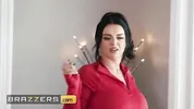 BRAZZERS - Curvy Payton Preslee Turns Her Workout Into A Cheating Session With Her Pervy Neighbor