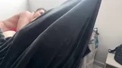 ¿Que podria pasar si comparto cuarto de hotel con mi cornudo marido y su sexy amigo?