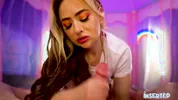 INSERTED Mandii Rose's pussy has the grip