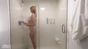 Hotel mix-up leads to sloppy midnight hook-up!