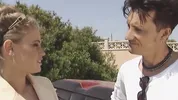 No goodbye without a threesome