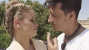 No goodbye without a threesome