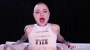 Tattooed prisoner Titi Ramone fucks the detective